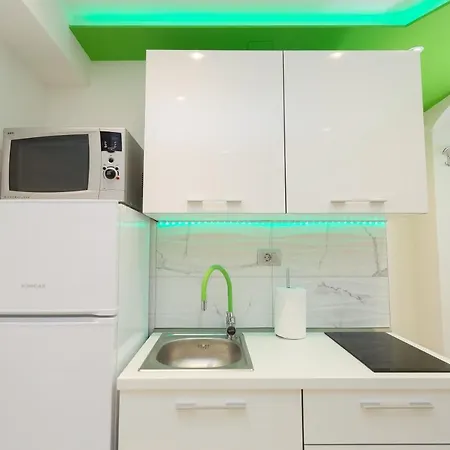 Purple & Apple Green Apartment Split